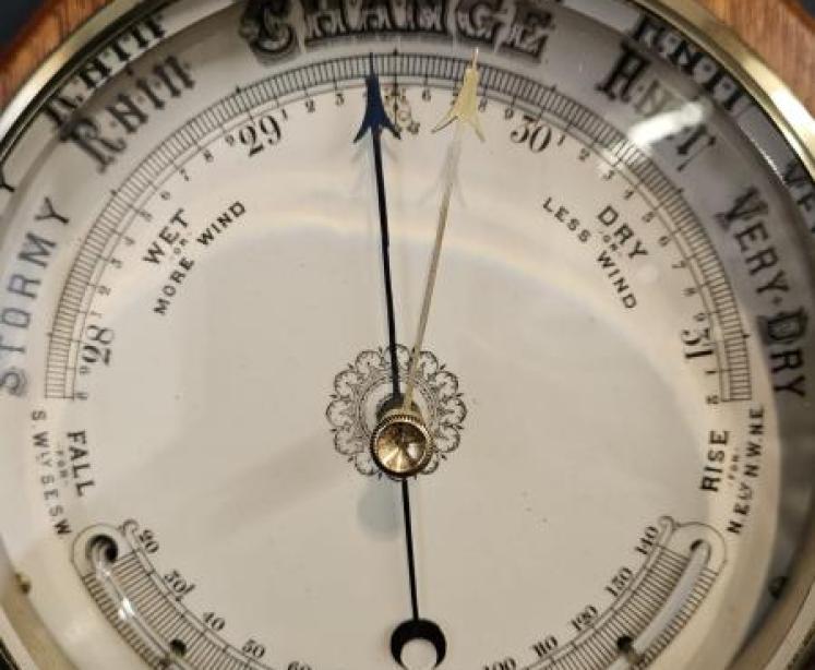 Outstanding Quality Marine Barometer with Crescent Thermometer - Image 4