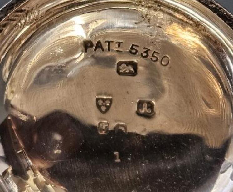 Unusual Silver Double Sovereign Case - Image 3