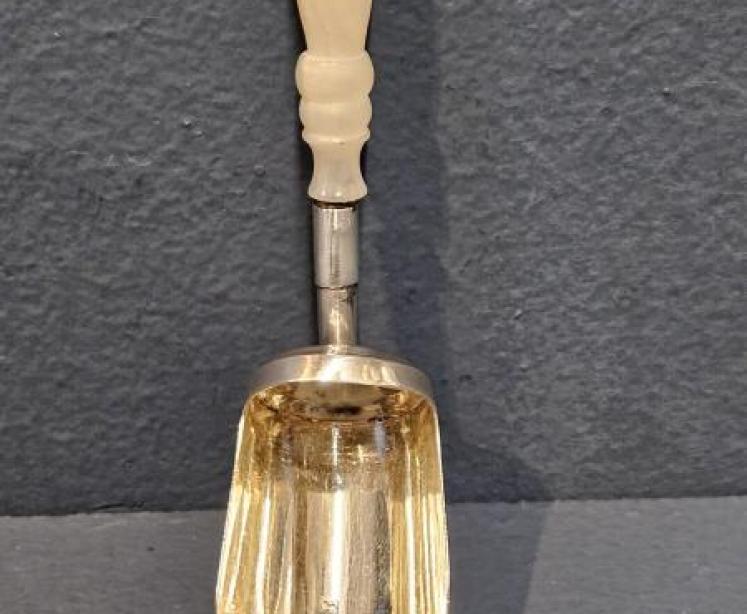 Georgian Silver Gilt Tea Scoop - Image 6