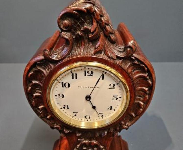 Victorian Carved Mahogany Mantel Clock  - Image 5