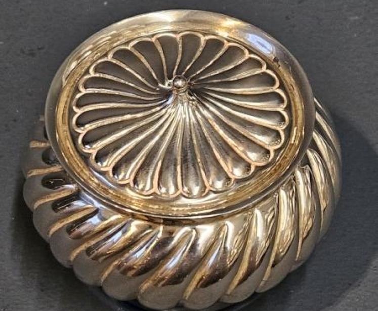 Victorian Wyrthen Silver Jar and Cover - Image 3