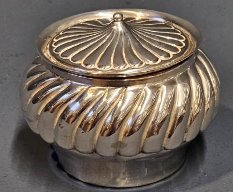 Victorian Wyrthen Silver Jar and Cover - Image 6