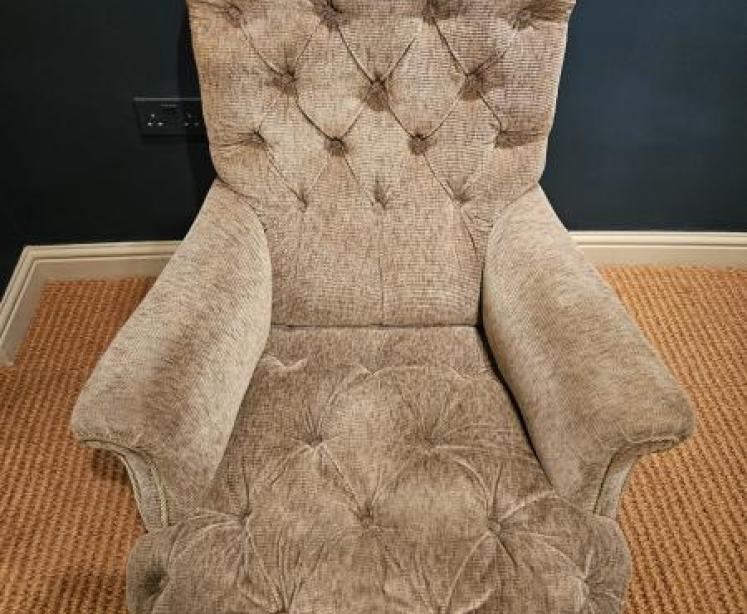 Howard and Sons Victorian Armchair - Image 7