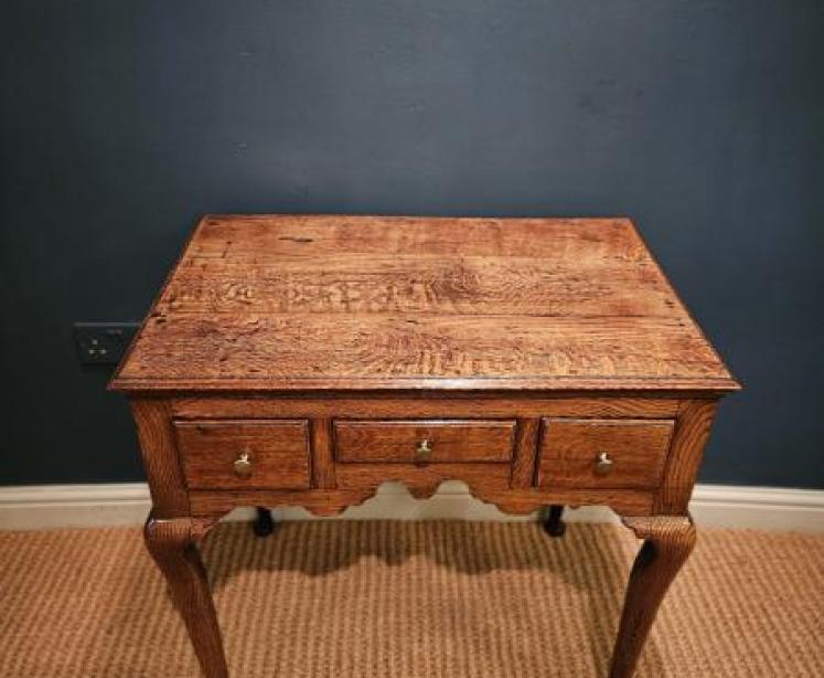 George II Oak Lowboy - Image 6