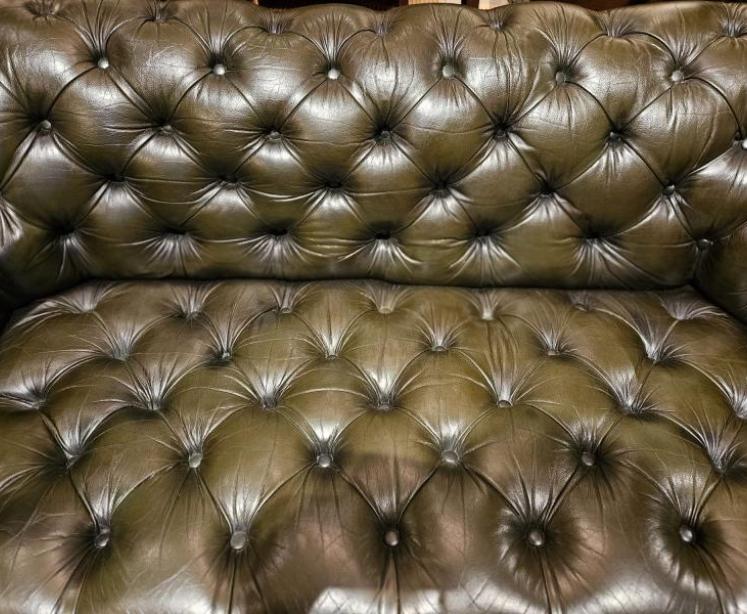 Victorian Leather Chesterfield - Image 6