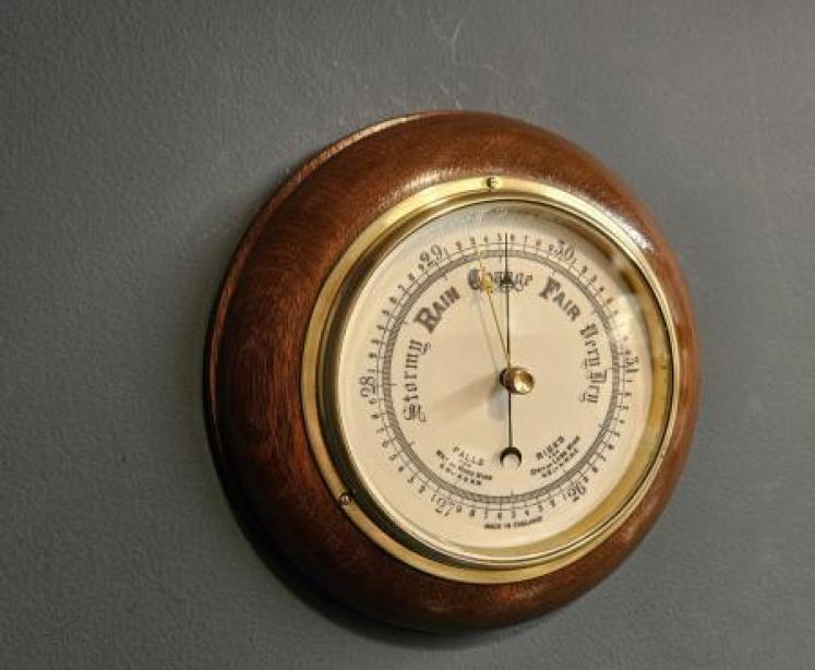 Late Victorian Oak Cased Aneroid Barometer - Image 2