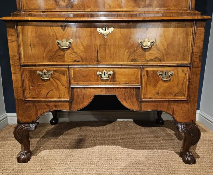 George I Walnut Chest on Stand - Image 4