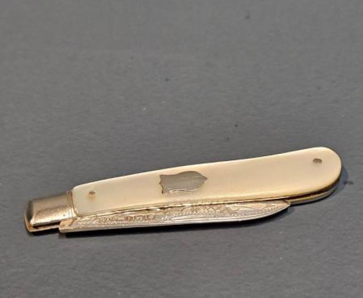 Victorian Engraved Silver Pen Knife  - Image 1