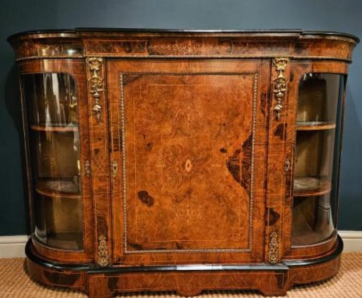 Fine Quality Victorian Burr Walnut Credenza - Image 1
