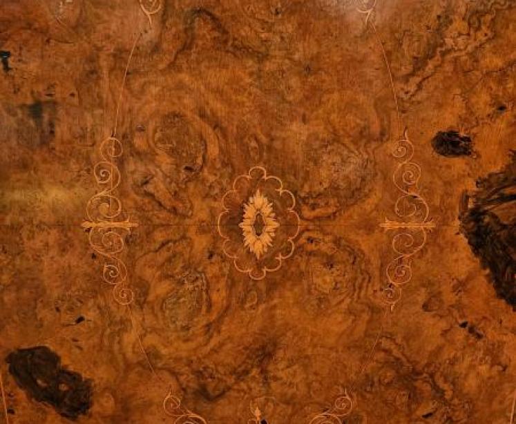 Fine Quality Victorian Burr Walnut Credenza - Image 6