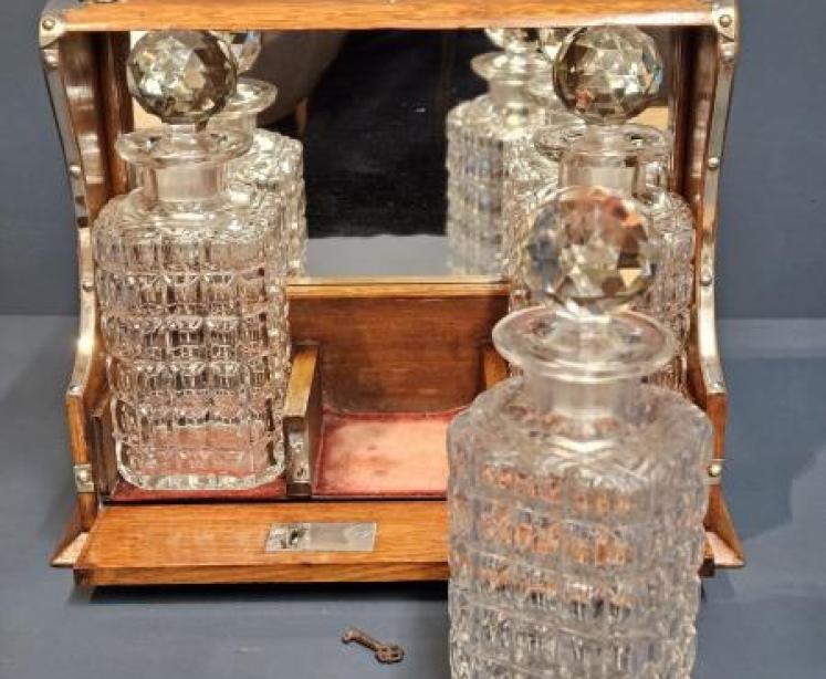 Victorian Oak Three Bottle Tantalus - Image 4