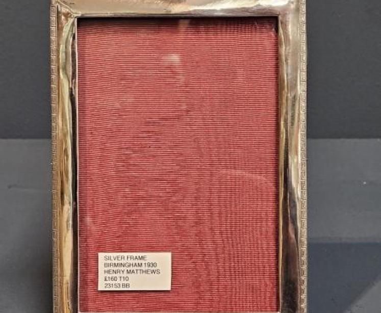 George V Silver Photo Frame - Image 1