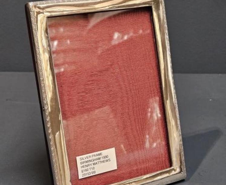 George V Silver Photo Frame - Image 2