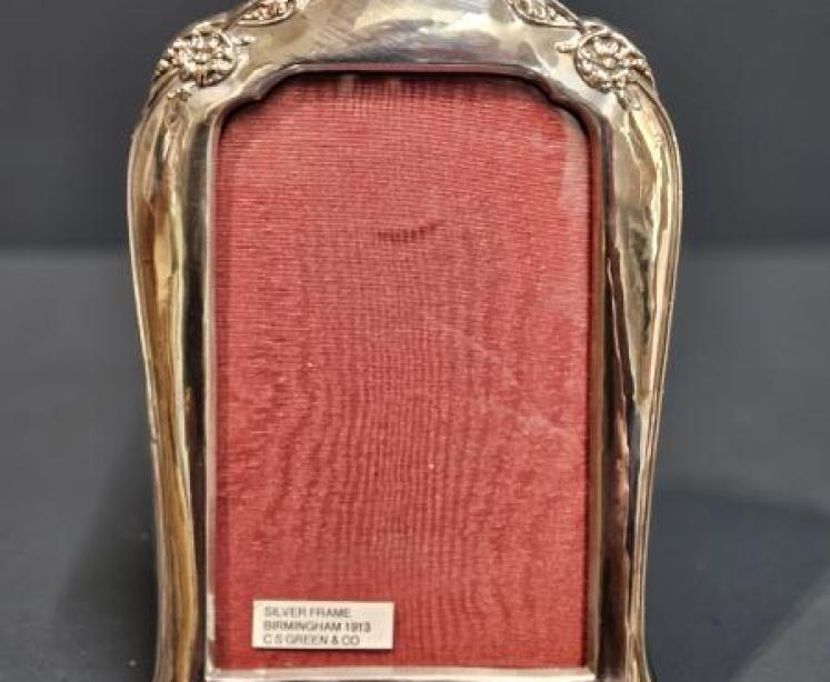 George V Floral Border Silver Photo Frame - Image 1