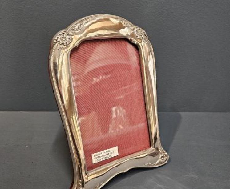 George V Floral Border Silver Photo Frame - Image 5