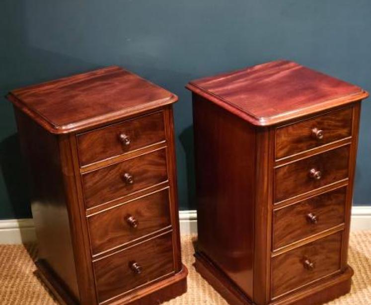 Pair Victorian Mahogany Bedside Cabinets - Image 2