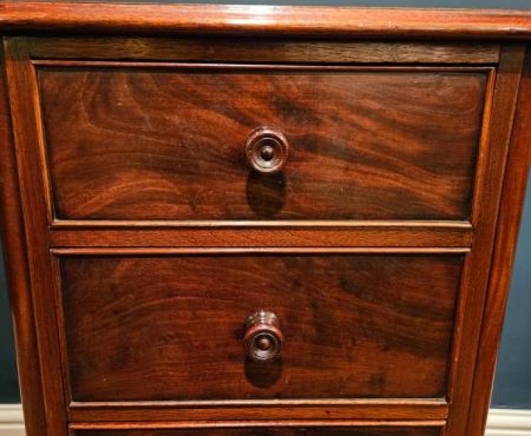 Pair Victorian Mahogany Bedside Cabinets - Image 6