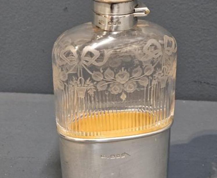 Outstanding Silver and Enamel Hip Flask - Image 1