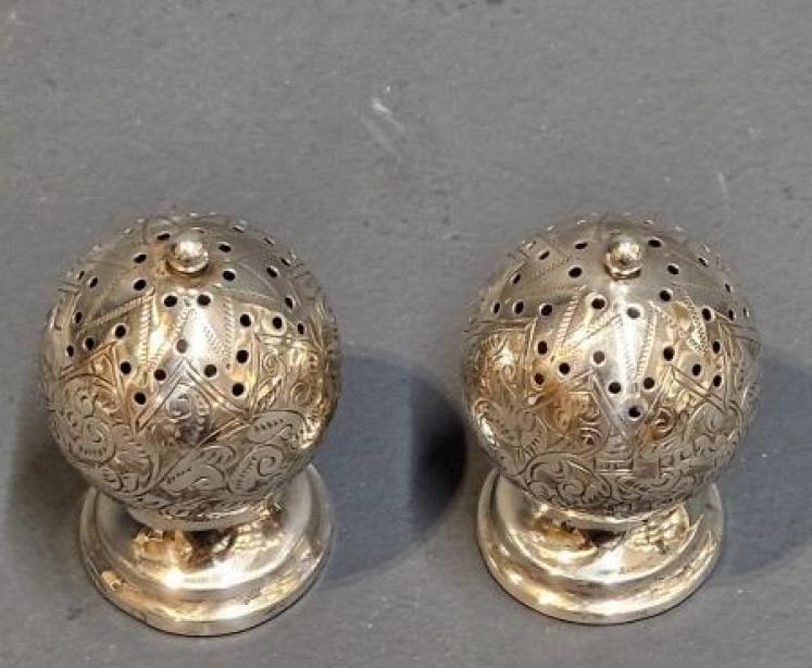 Pair of Engraved Silver Peppers - Image 5