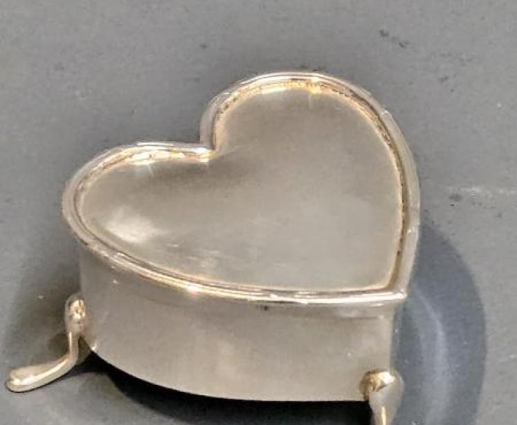 George V Silver Heart Shaped Ring Box - Image 5
