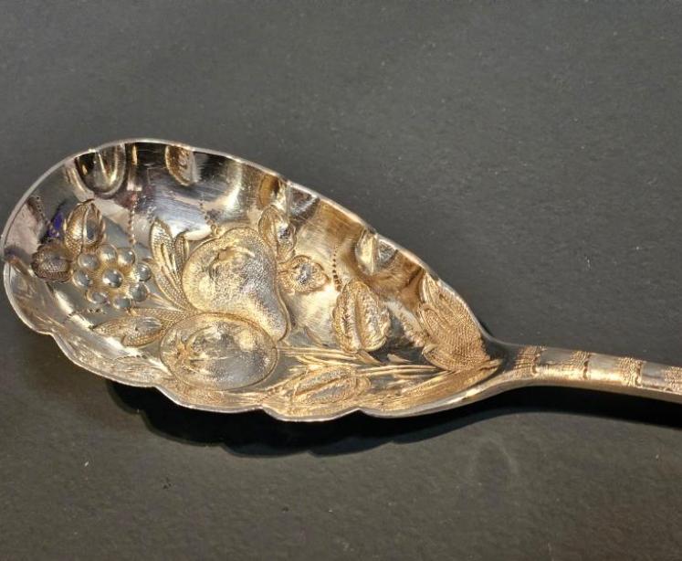 Pair of Edwardian Silver Berry Spoons - Image 6