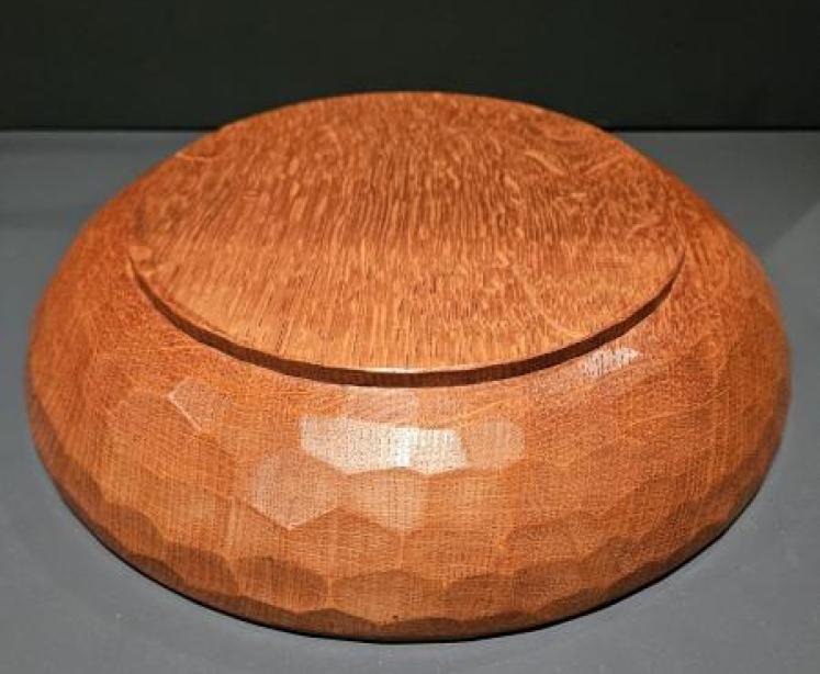 Large Thompsons of Kilburn Mouseman Adzed Oak Bowl - Image 5