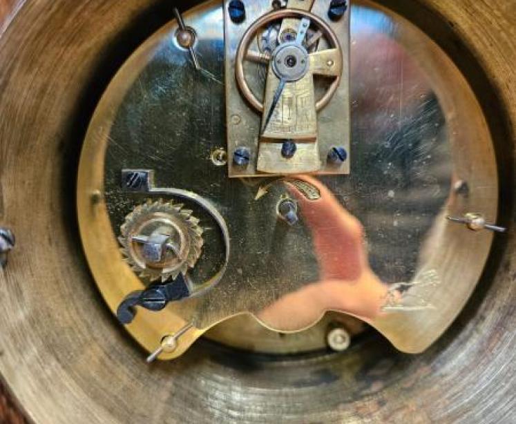 Brass Inlaid Art Nouveau Mantel Clock - Image 4