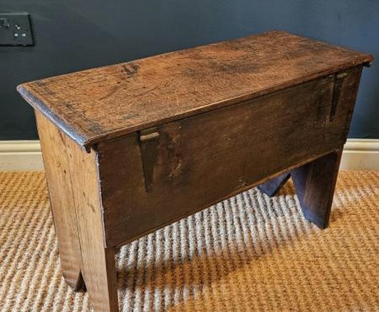 Small Period Oak Six Plank Coffer - Image 5