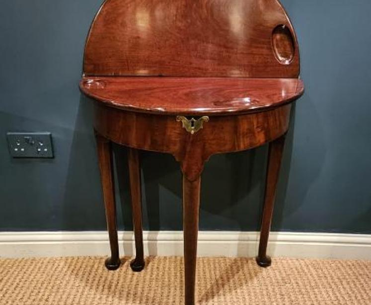 George II Red Walnut Demi Lune Gaming Table - Image 3