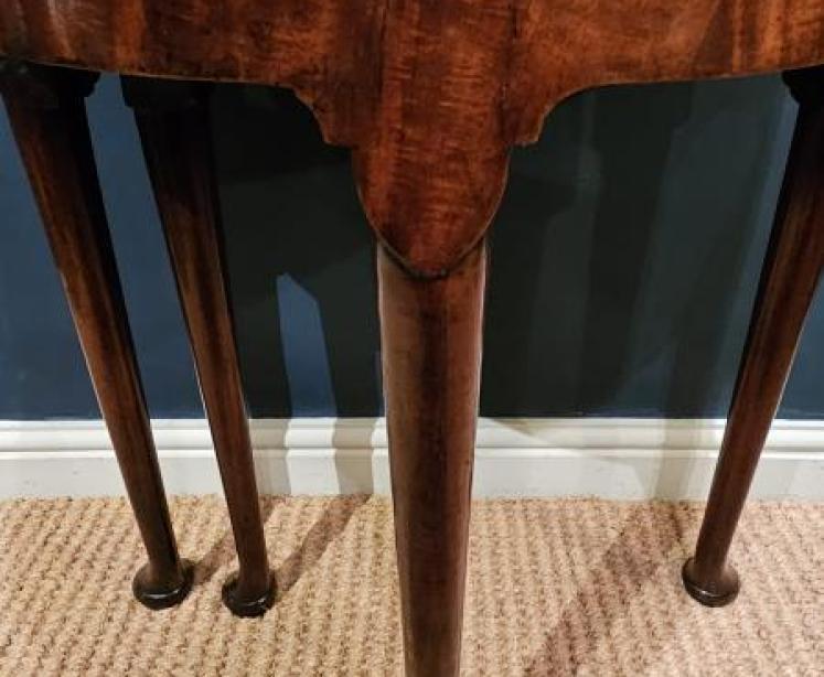 George II Red Walnut Demi Lune Gaming Table - Image 7