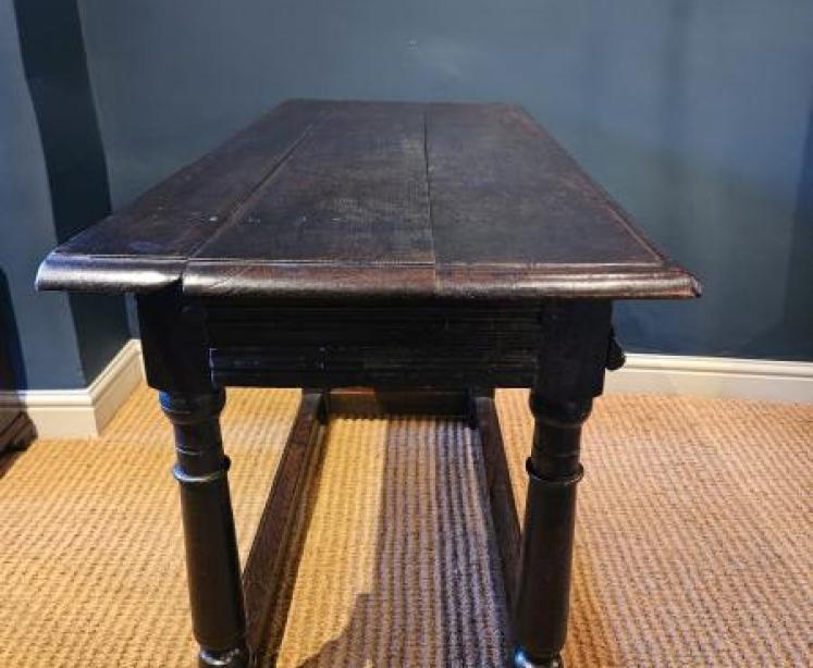 James II Oak Side Table - Image 7