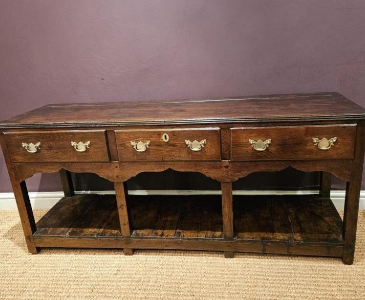 George II Oak Open Pot Board Dresser - Image 1