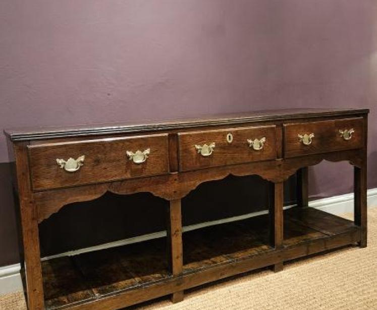 George II Oak Open Pot Board Dresser - Image 3