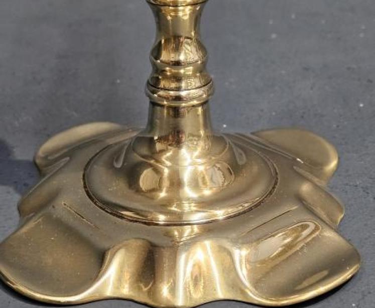 Pair of George III Brass Petal Base Candlesticks - Image 4