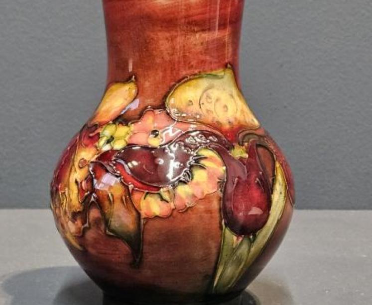 Moorcroft Slipper Orchid Flambé Vase - Image 3