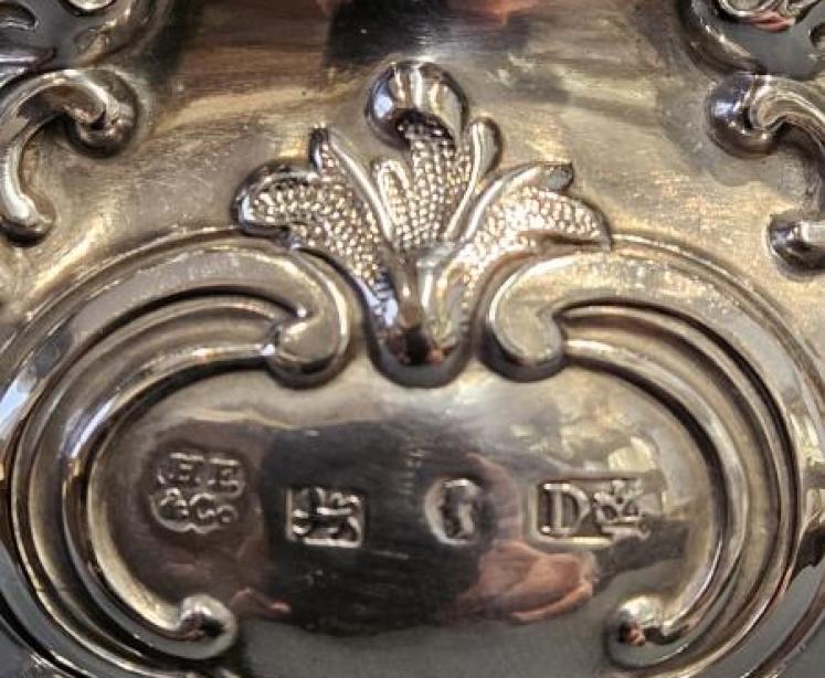 Large Early Victorian Silver Tea Caddy - Image 6