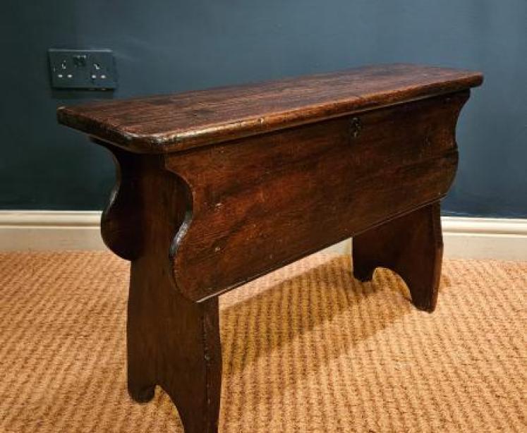George III Pine and Elm Six Plank Coffer - Image 1