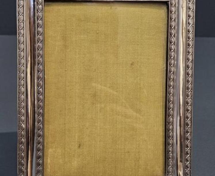 George V Silver Photo Frame - Image 1