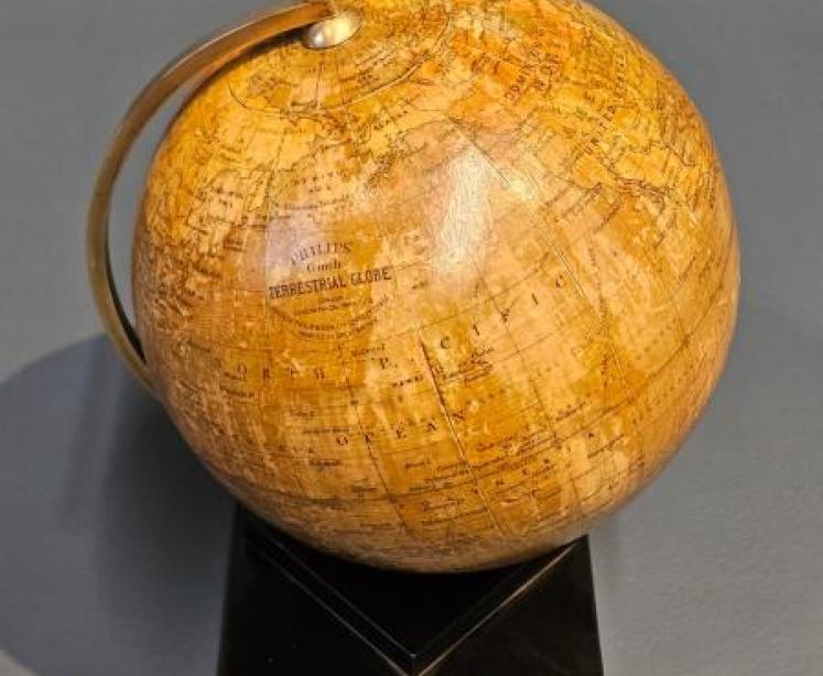 1930's Phillips 6" Globe - Image 4
