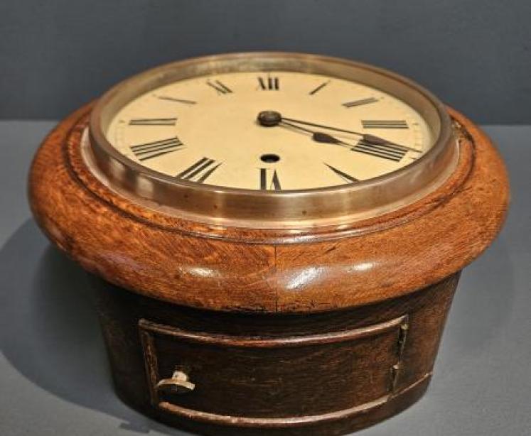 Victorian Oak 8" Dial Clock - Image 4