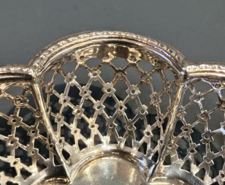 Edwardian Chester Silver Dish - Image 3