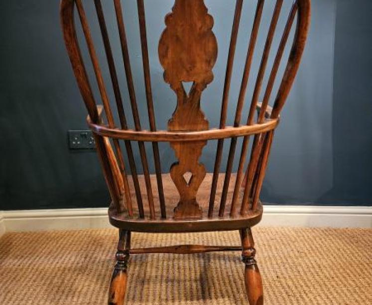 Georgian Yew Wood Windsor Chair - Image 3