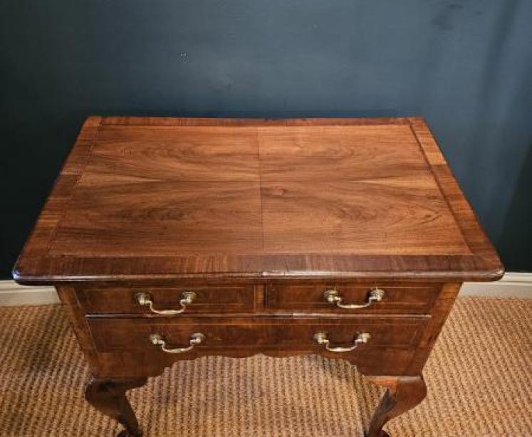 George I Walnut Lowboy - Image 3