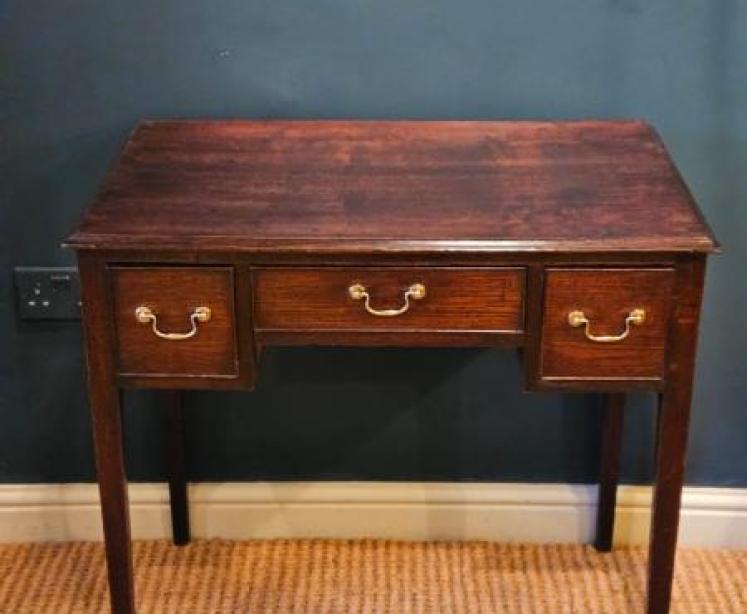 George III Oak Side Table - Image 1