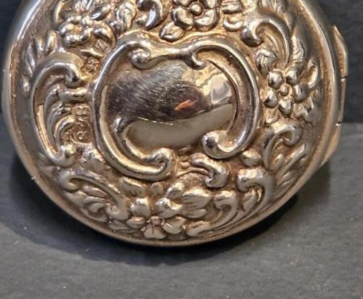 Victorian Silver Miniature Scent Bottle and Case - Image 3