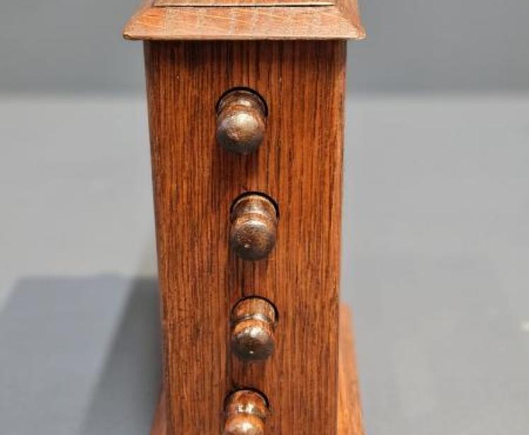 Edwardian Oak Perpetual Desk Calendar - Image 3