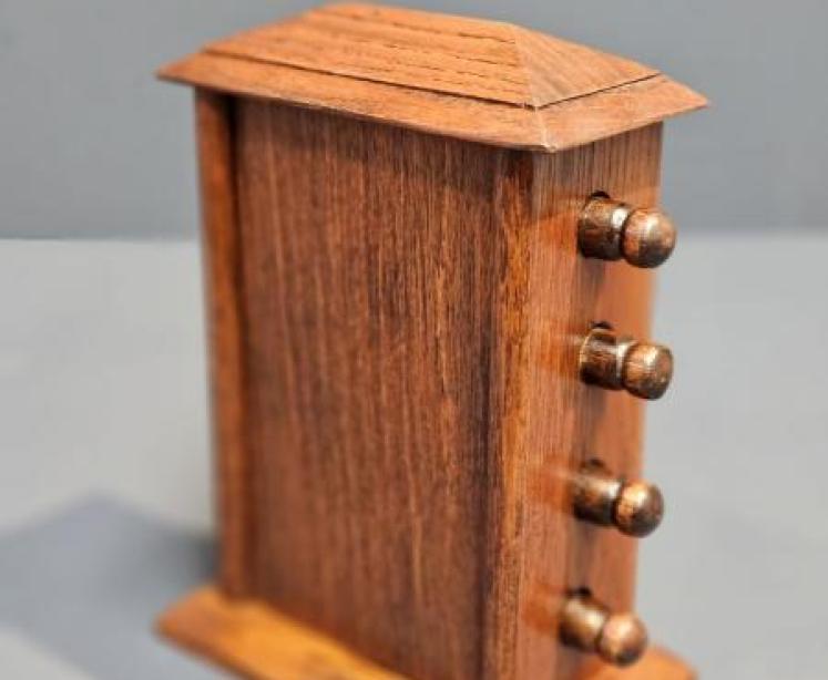 Edwardian Oak Perpetual Desk Calendar - Image 4