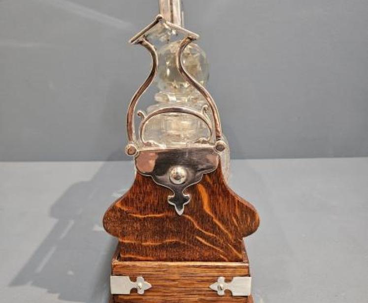 Victorian Briefcase Opening Tantalus by Hobbs - Image 3