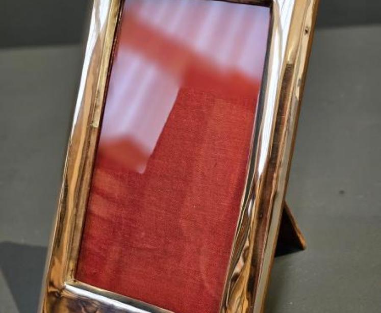 Immaculate George V Silver Photo Frame  - Image 5