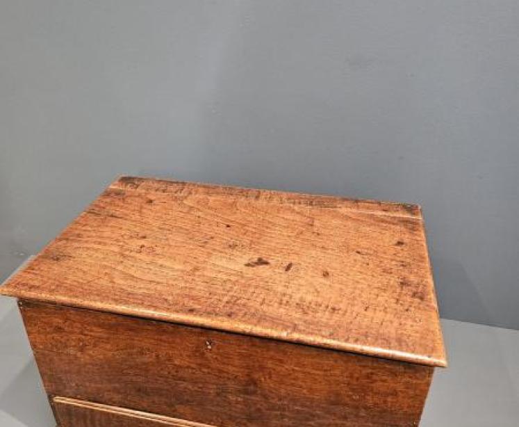 George II Single Drawer Coffer Bach - Image 6